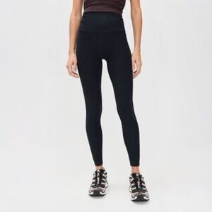 Bandier Center Stage Leggings